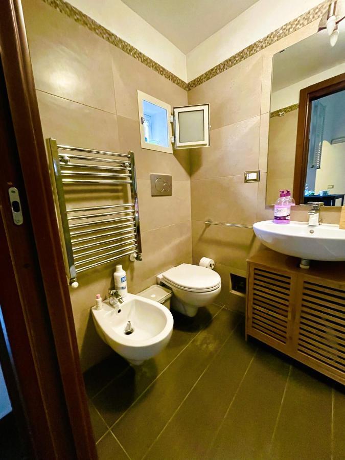Casa Pizzoli Apartment Bari Luaran gambar